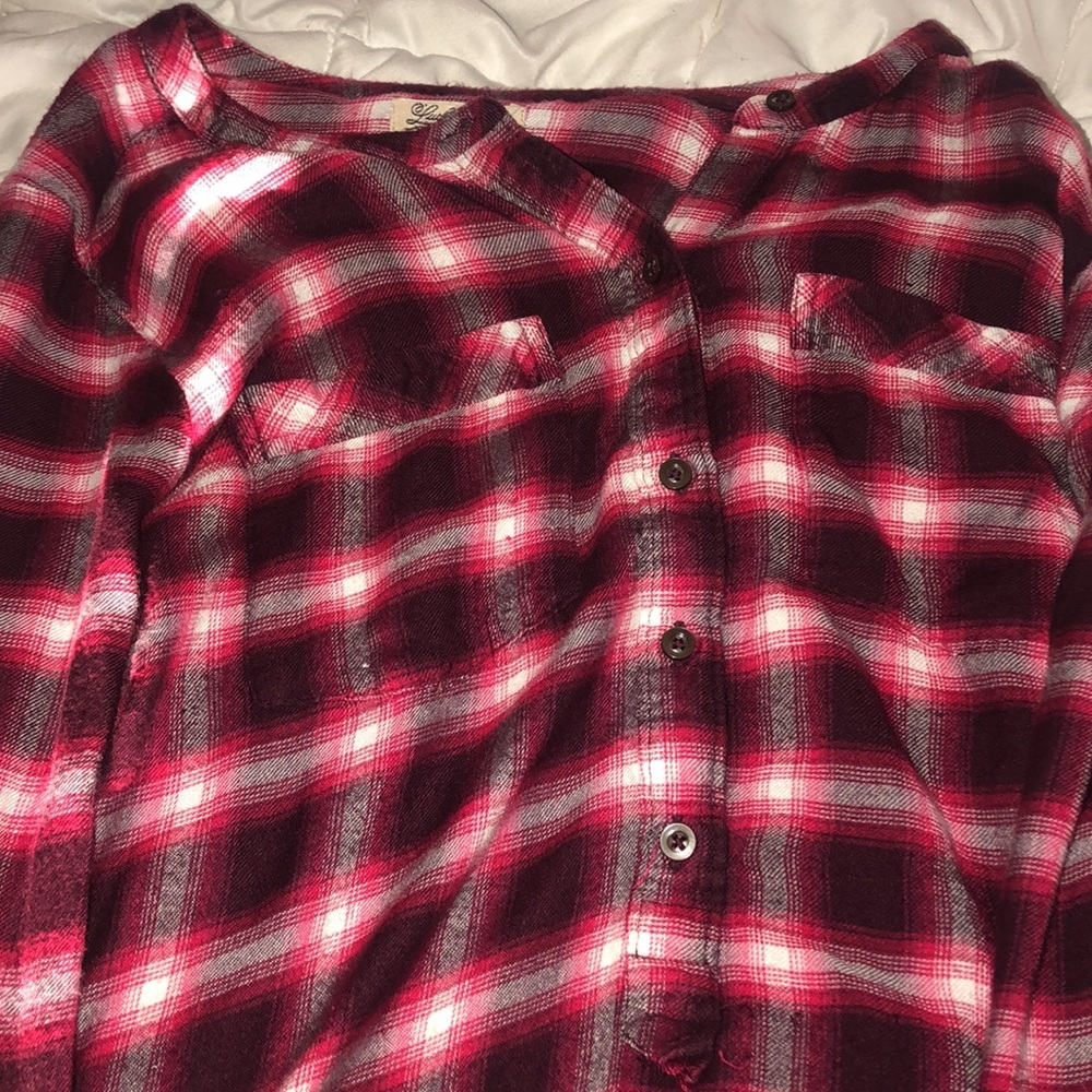 Button up flannel - Picture 2 of 2